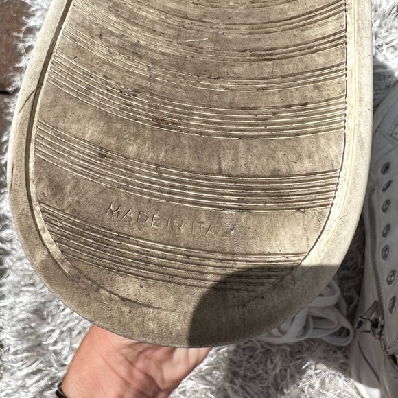 CHANEL ANKLE SNEAKERS - Picture 10 of 10